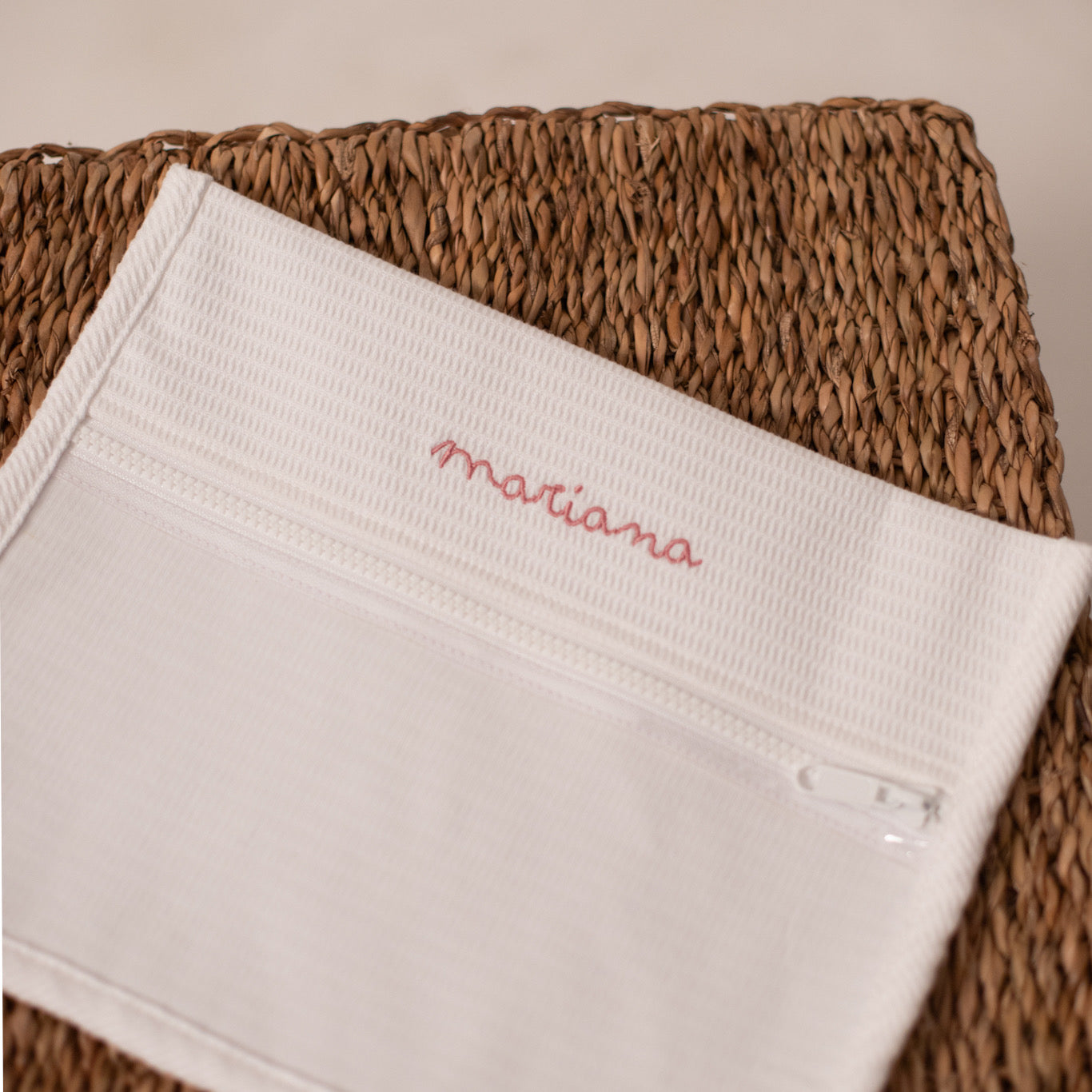Bolsa con transparencia individual