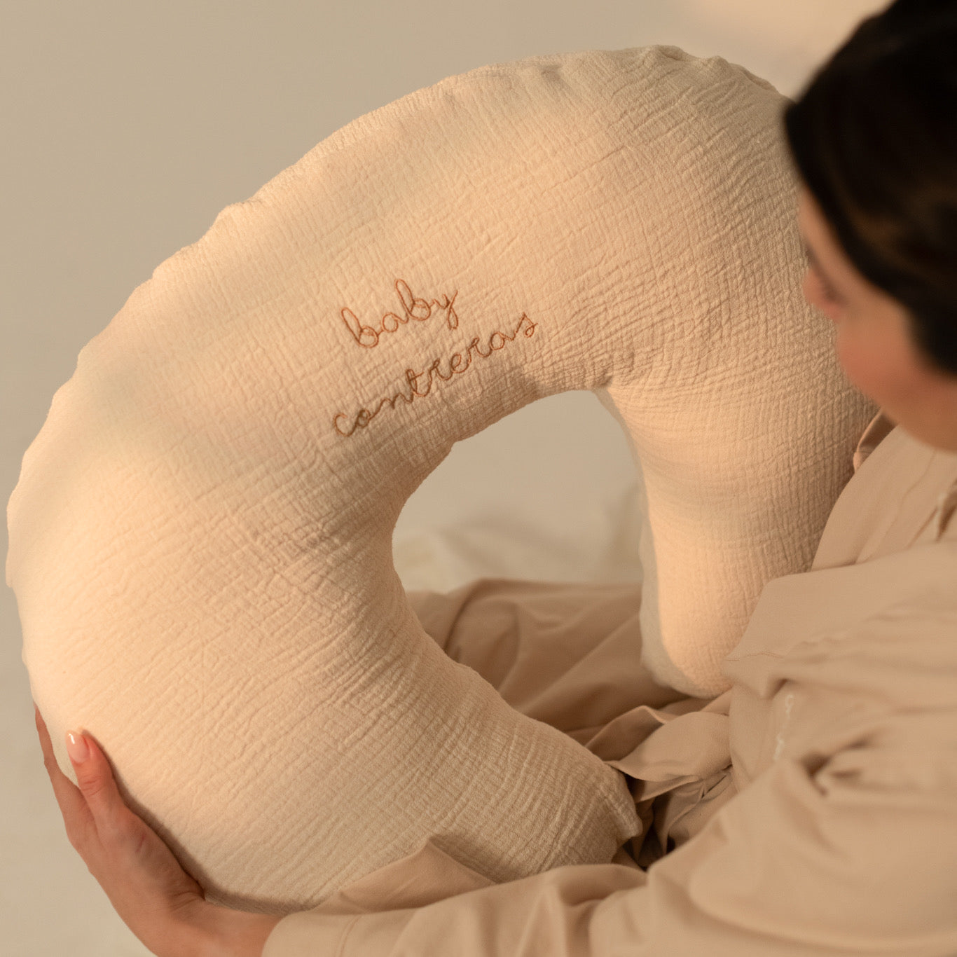 Funda de cojín de lactancia en color crudo
