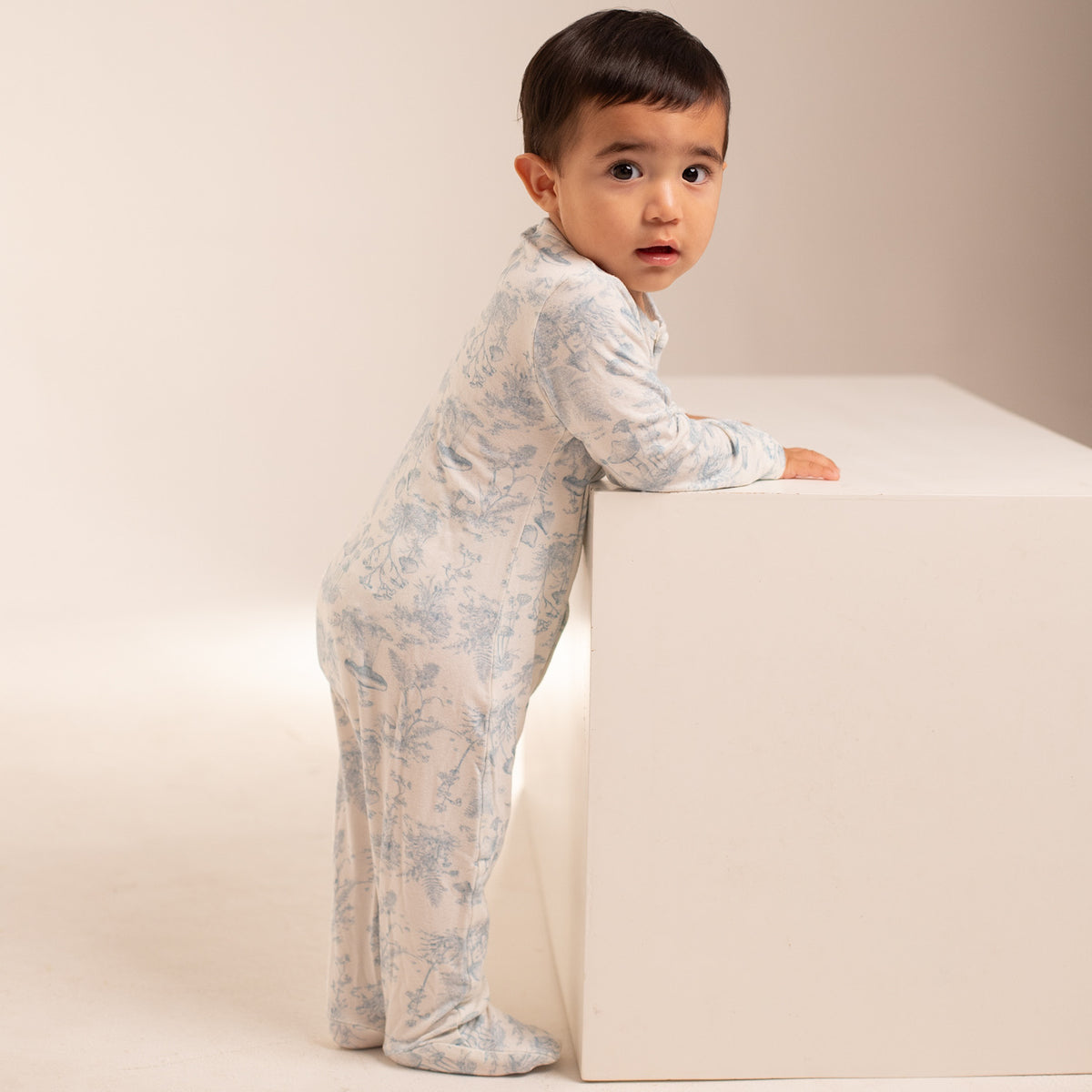 pijama azul para bebé con imanes